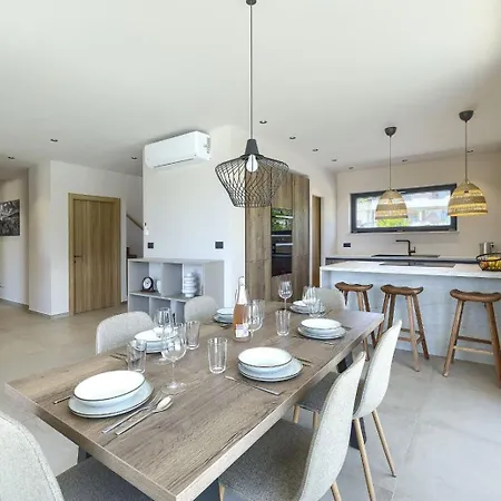 Issa Villa Orbanići